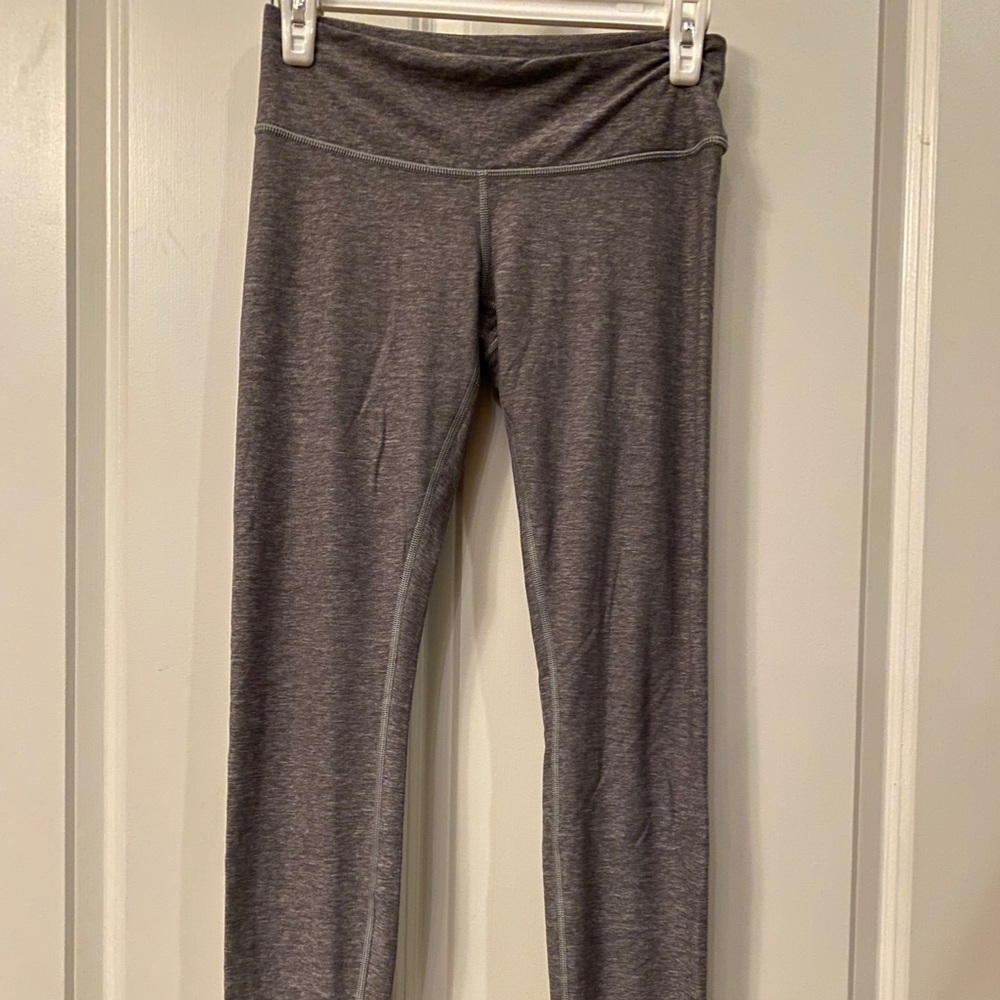 Lulu lemon low rise leggings size 6